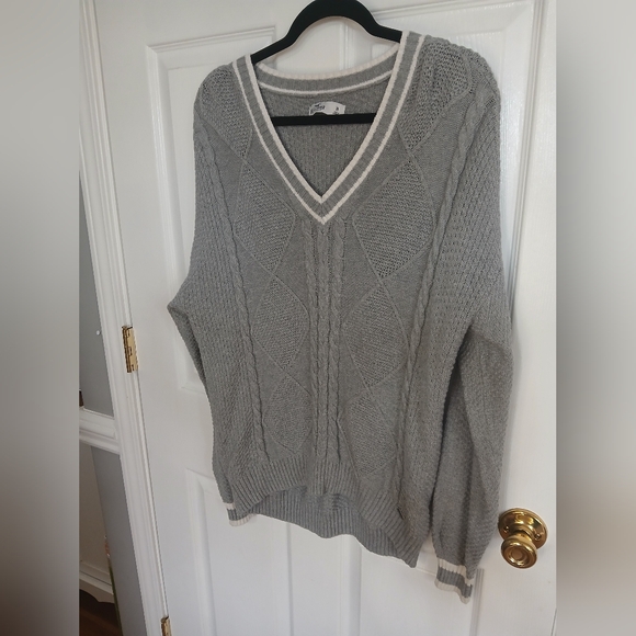Hollister Preppy Sweater V-Neck Gray White Cable Knit Cotton Sz Medium Academic - Picture 1 of 7